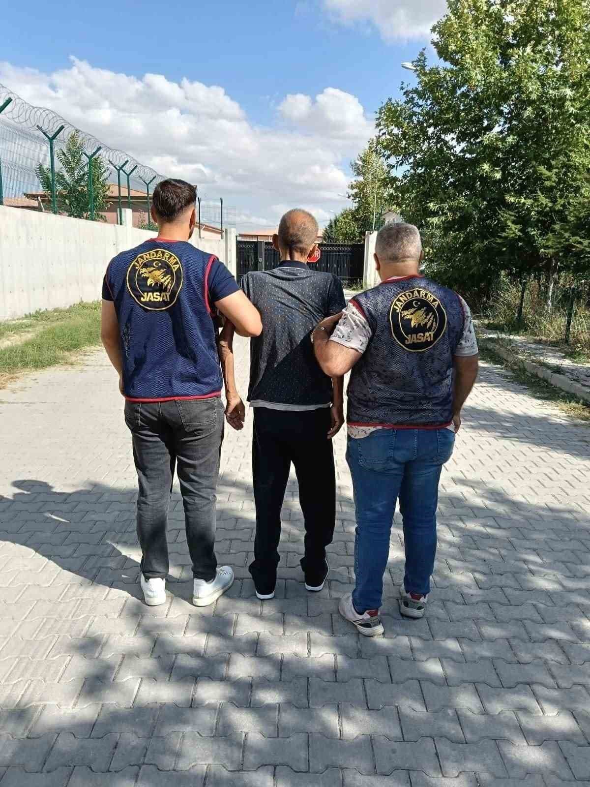 Konya'da Jandarmadan Dev Denetim: 315 Aranan Şahıs Yakalandı