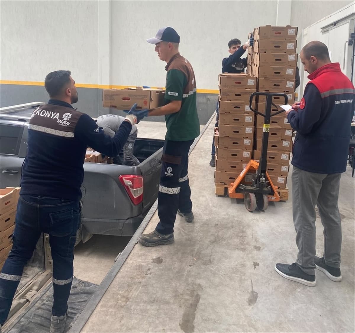 Konya Karatay'da 7 Ton Bozuk Tavuk Eti Ele Geçirildi