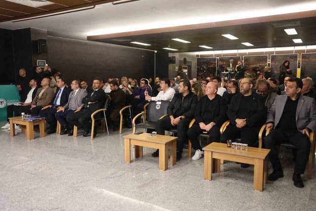 Konyaspor Başkanı Ömer Atiker: "İç Saha Maçlarının Hepsi Zarar Yazıyor"