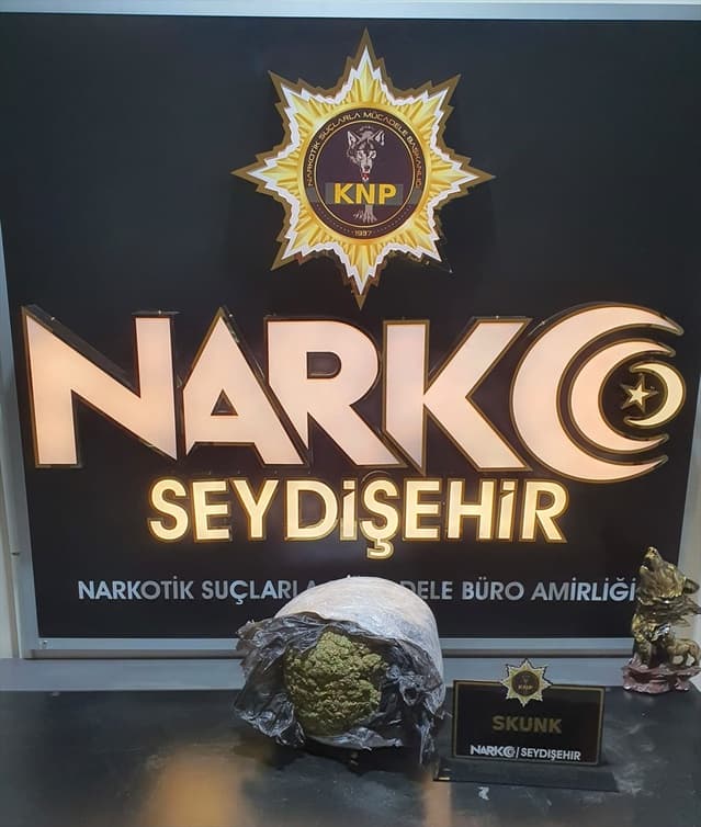 Seydişehir'de Otomobil Bagajındaki Kovada Uyuşturucu Ele Geçirildi: 1 Tutuklama